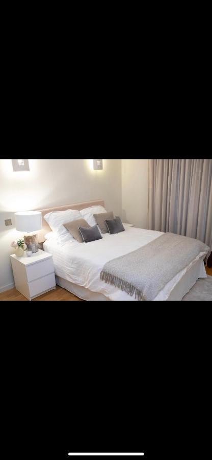 London Luxury 1 Bedroom Apartment Minutes Walk From Canary Wharf Exterior foto